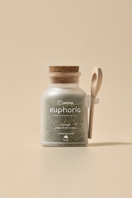 Euphoria Dried Catnip Flakes for Cats 100ml | Natural Catnip & Cat Fibre Supplement