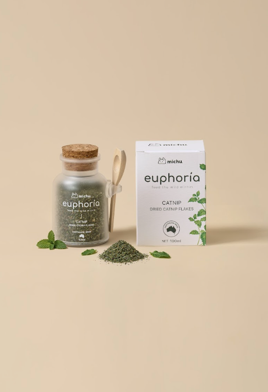 Euphoria Dried Catnip Flakes for Cats 100ml | Natural Catnip & Cat Fibre Supplement